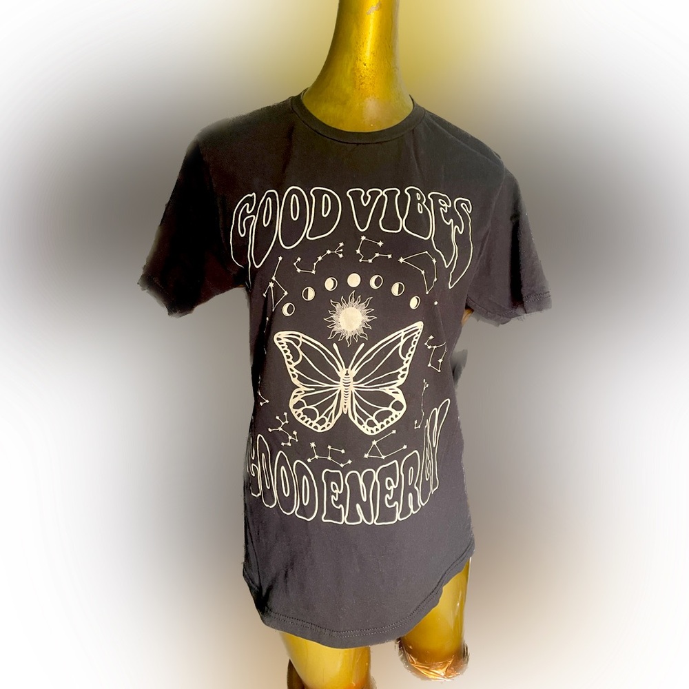 100% Cotton GOOD VIBES GOOD ENERGY t-shirt, small. Super soft! NWOT